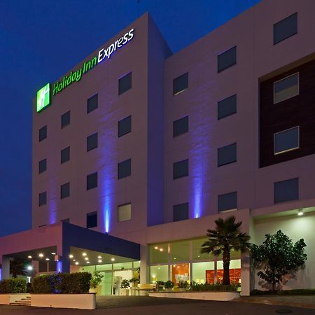 Holiday Inn Express Guadalajara Iteso By Ihg Zapopan Buitenkant foto