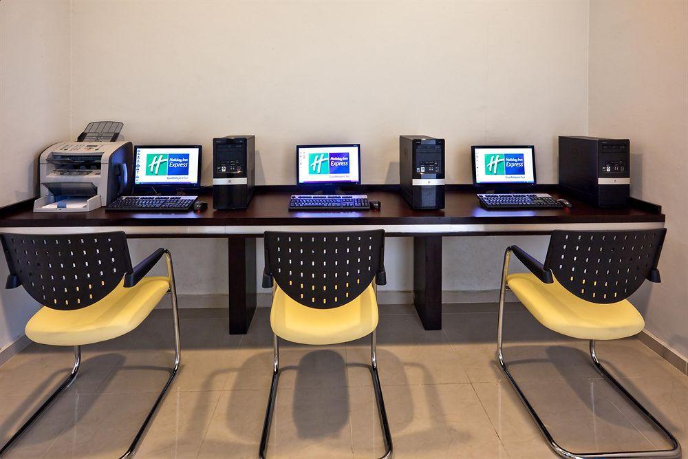 Holiday Inn Express Guadalajara Iteso By Ihg Zapopan Zakenleven foto