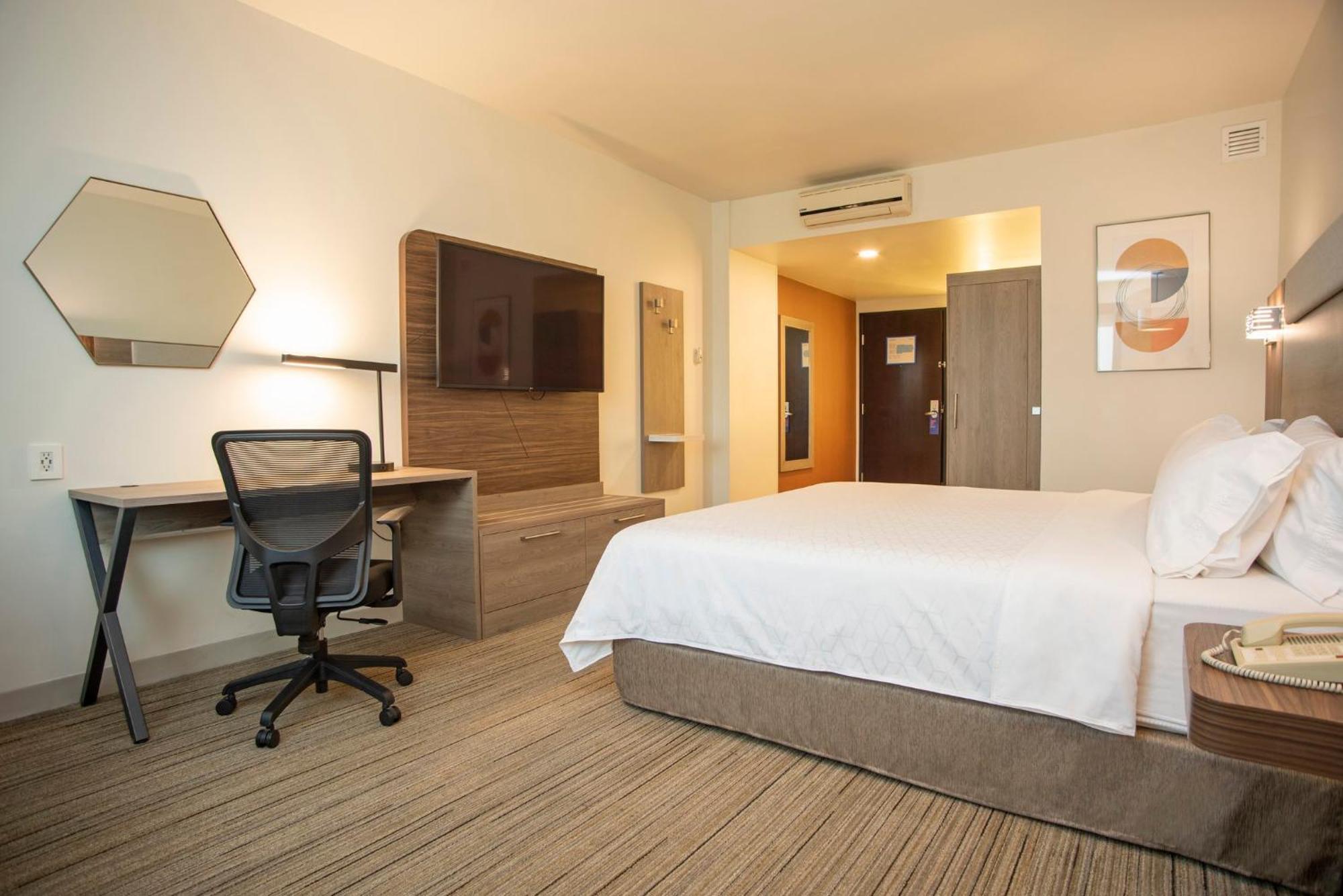 Holiday Inn Express Guadalajara Iteso By Ihg Zapopan Buitenkant foto