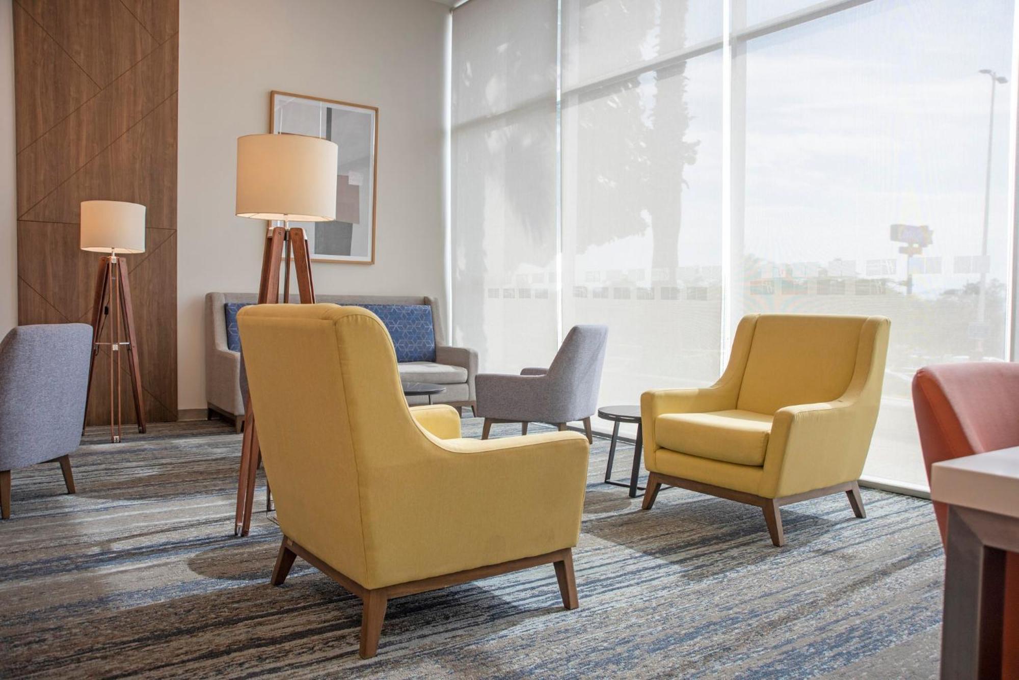 Holiday Inn Express Guadalajara Iteso By Ihg Zapopan Buitenkant foto