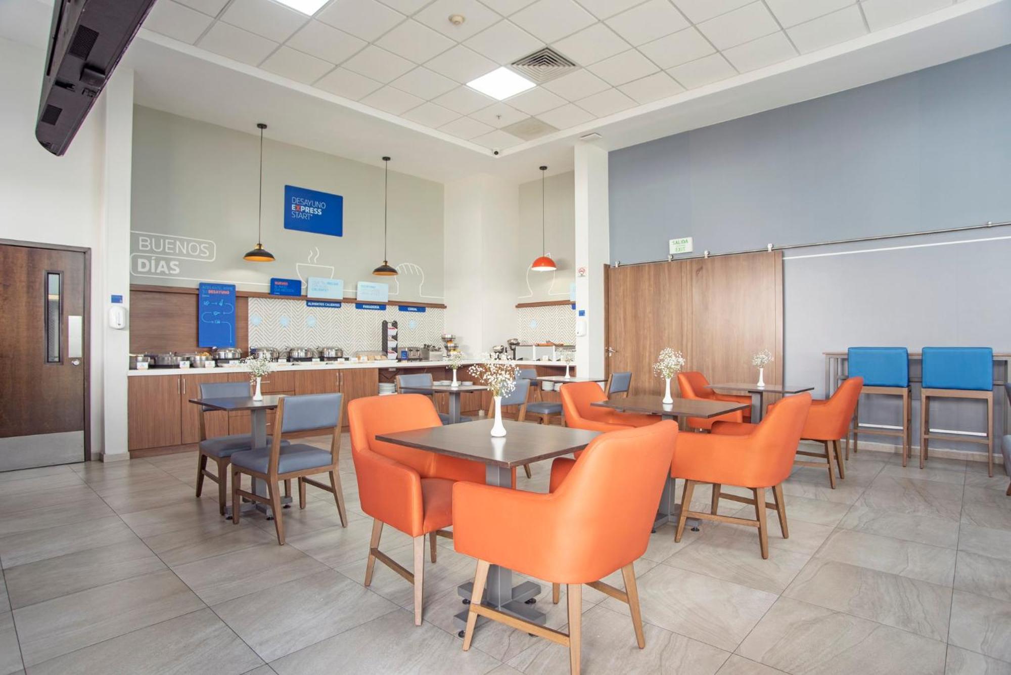 Holiday Inn Express Guadalajara Iteso By Ihg Zapopan Buitenkant foto