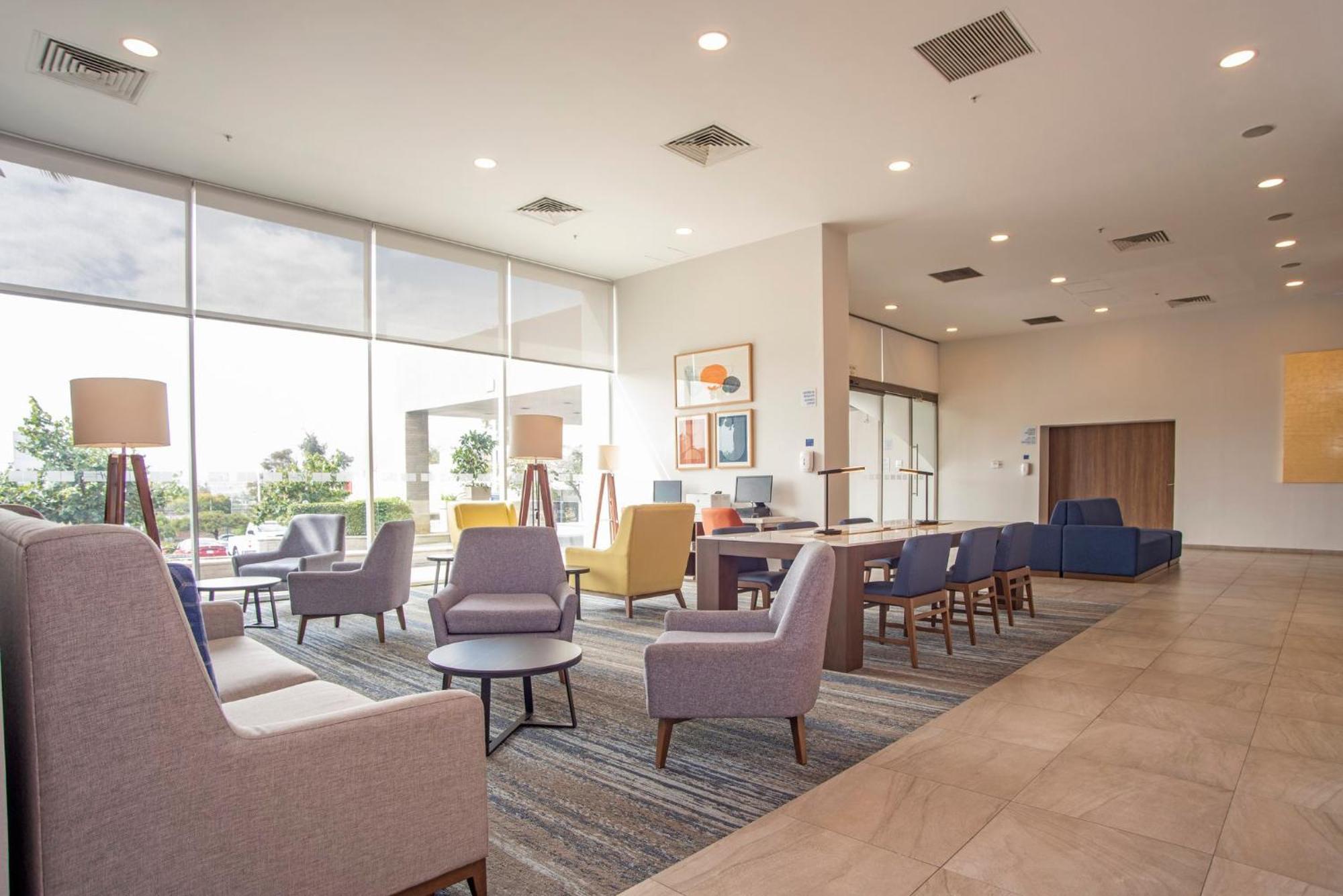 Holiday Inn Express Guadalajara Iteso By Ihg Zapopan Buitenkant foto