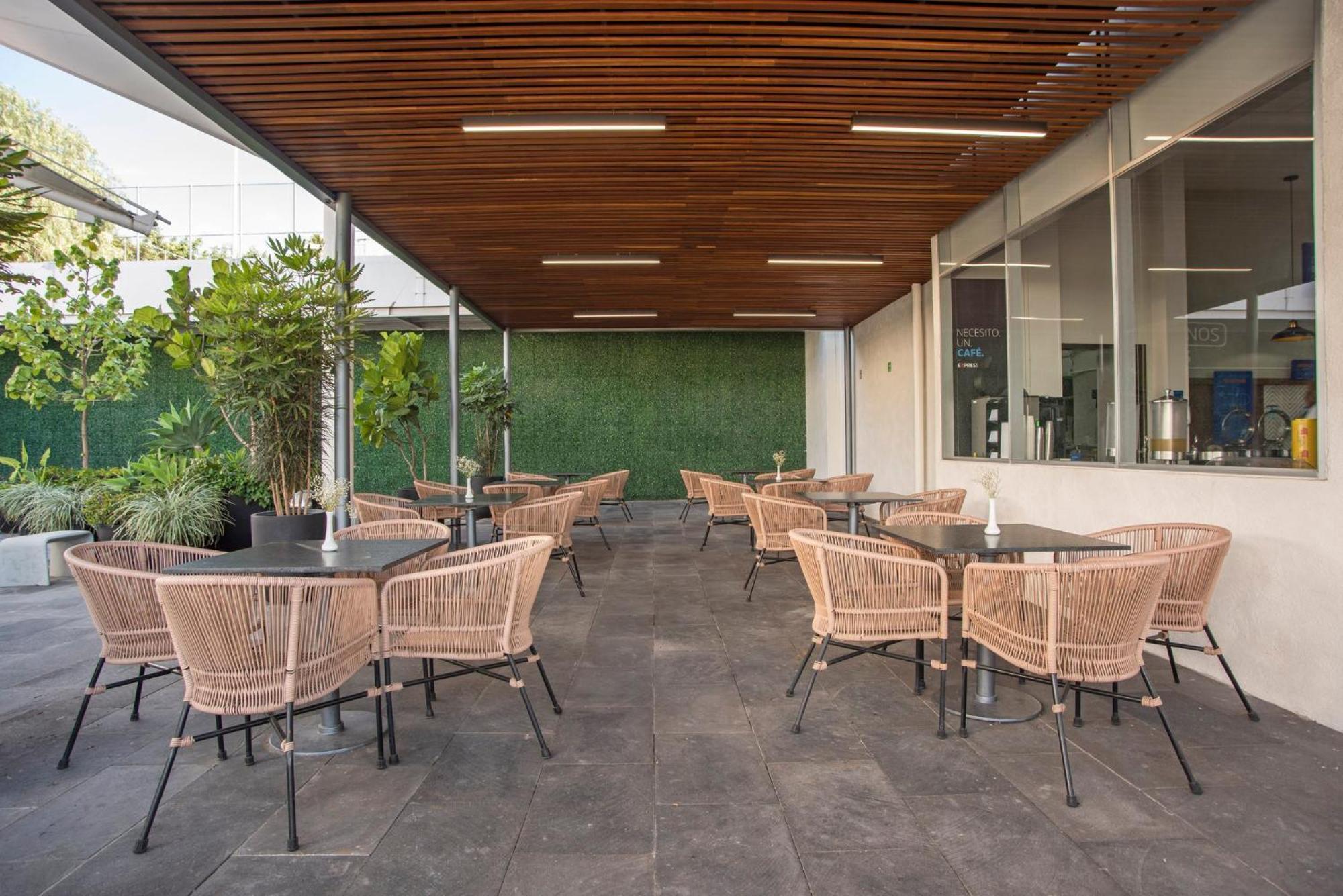 Holiday Inn Express Guadalajara Iteso By Ihg Zapopan Buitenkant foto