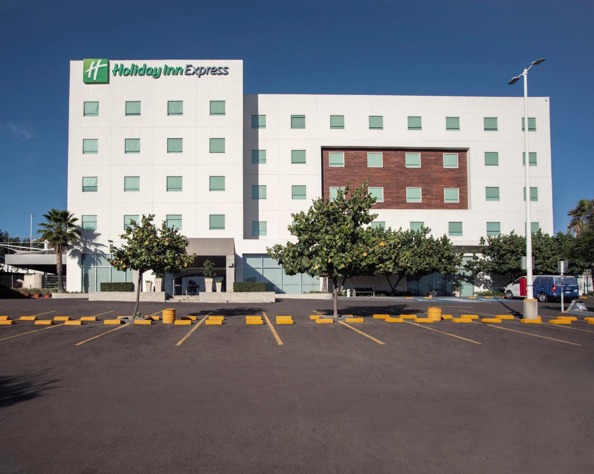 Holiday Inn Express Guadalajara Iteso By Ihg Zapopan Buitenkant foto